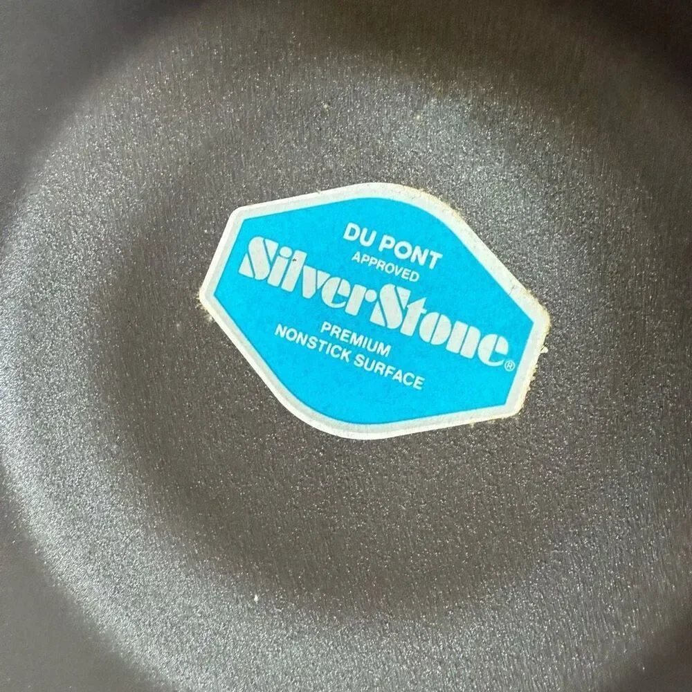 NEW Wear-Ever Glass Ovenware Silver Stone American Wheat Pattern Casserole 1.5 Q